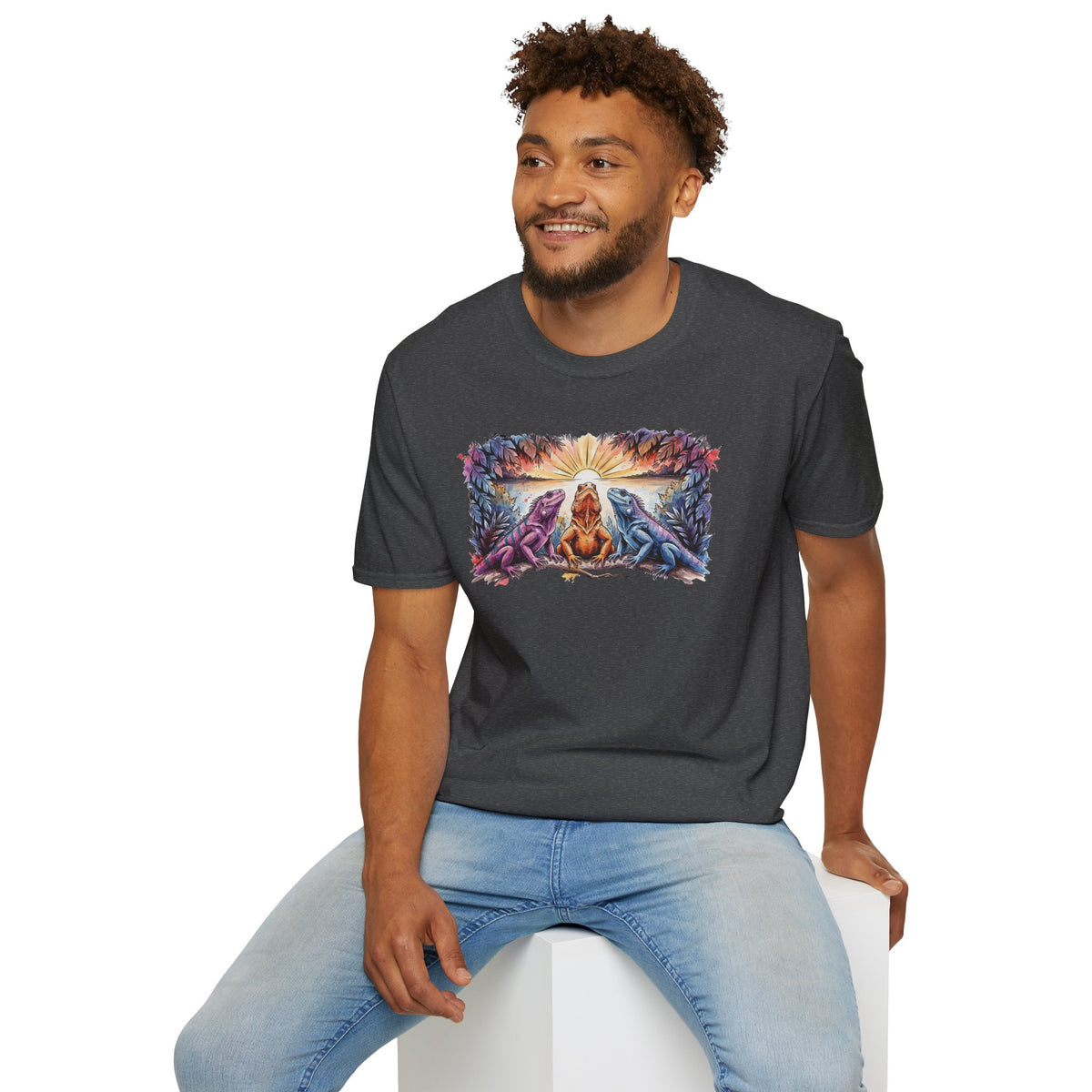 Tres iguanas T-Shirt — Sunrise Tribal Animal Harmony Tee